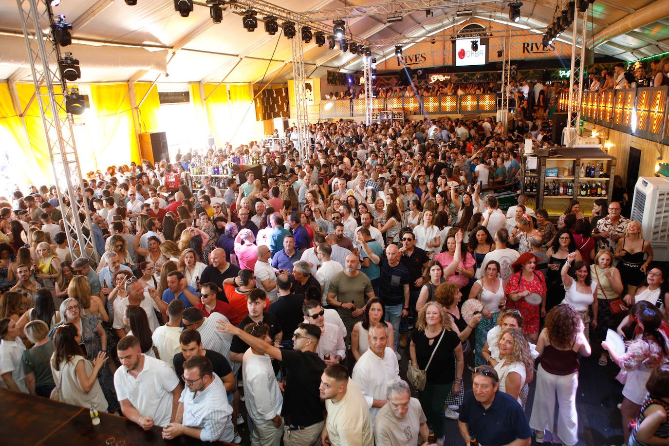 Ambiente en las casetas del Ferial de Cáceres