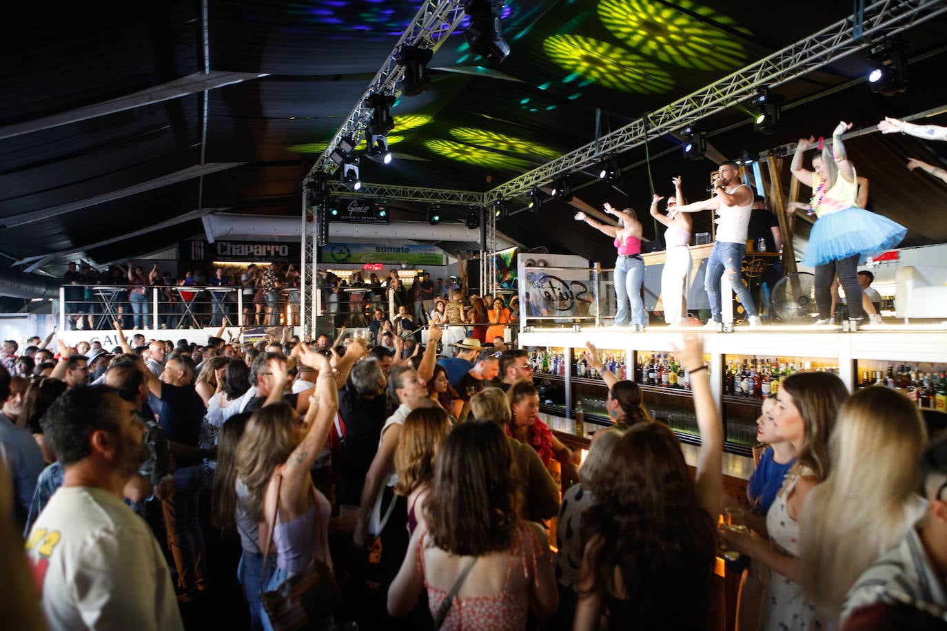 Ambiente en las casetas del Ferial de Cáceres