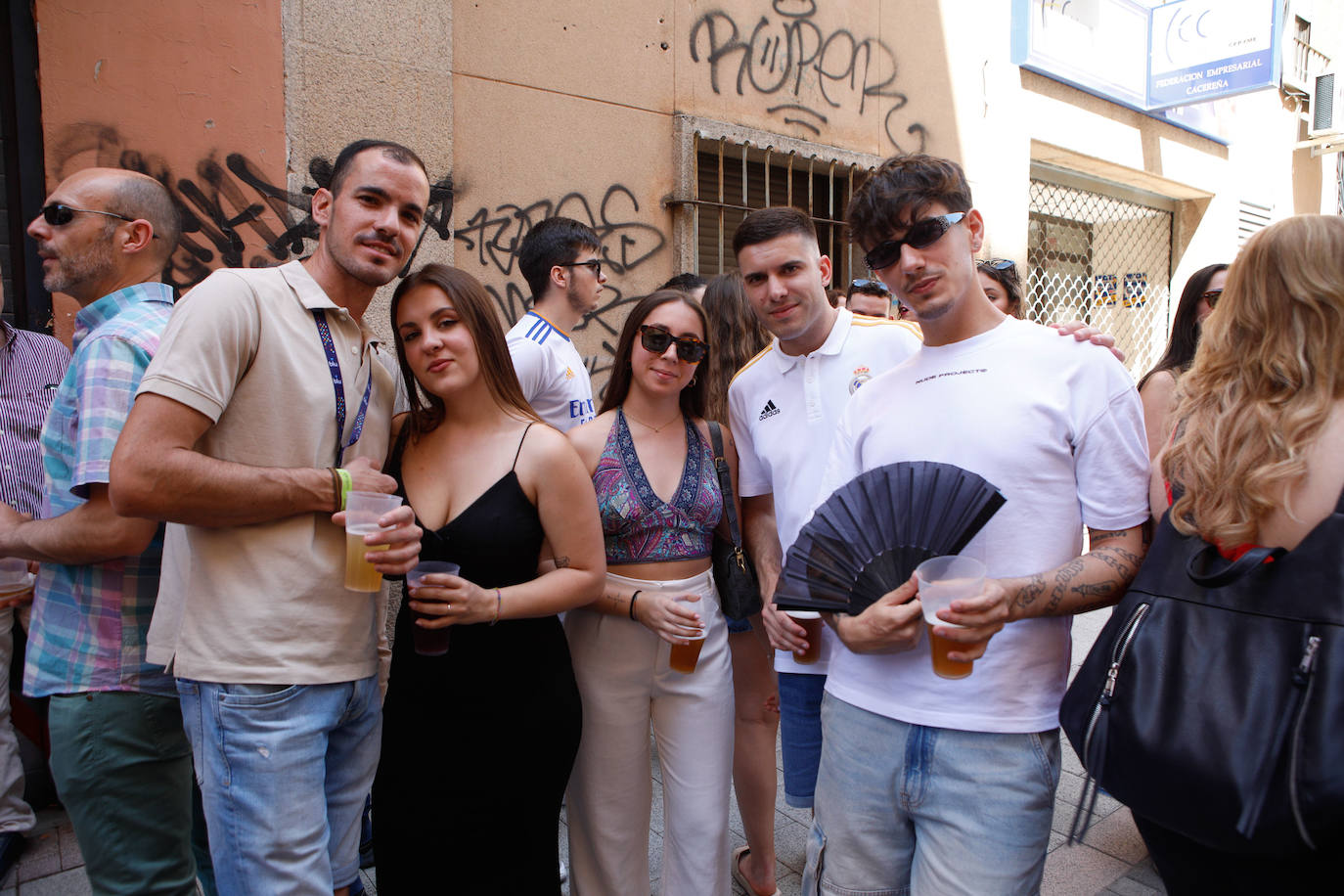 Las mejores imágenes de la Feria de Día en el centro de Cáceres este sábado