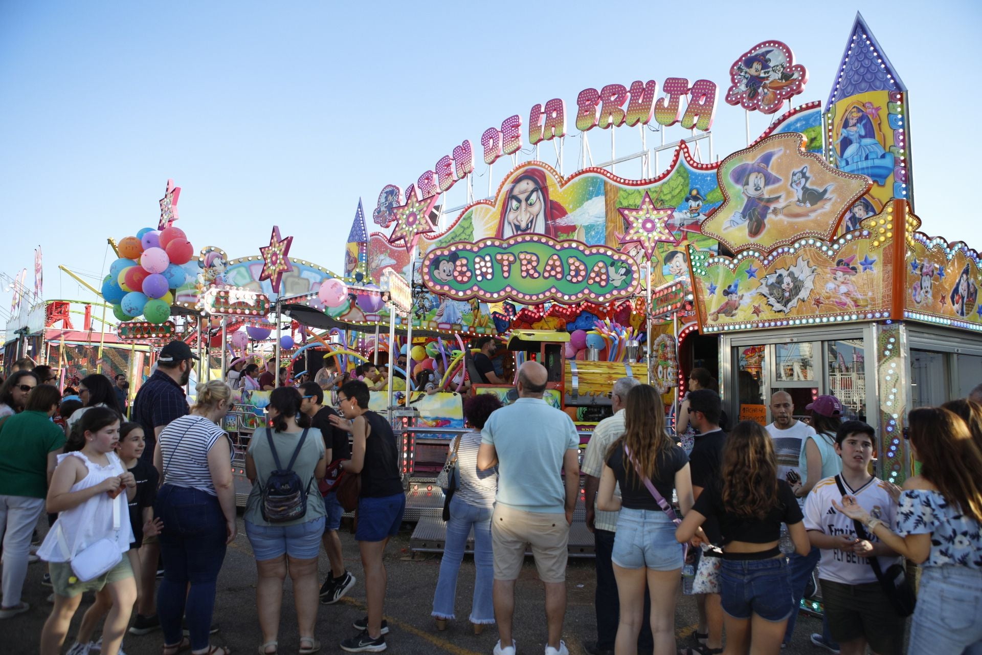 Las mejores imágenes del ambiente en el Ferial de Cáceres este sábado