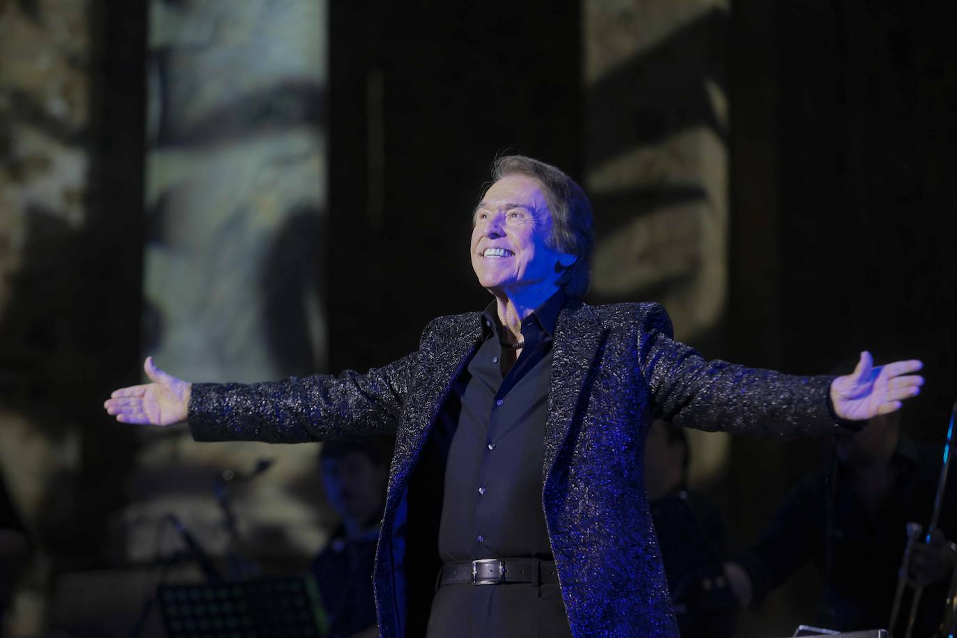 Las mejores imágenes del concierto de Raphael en Mérida (II)