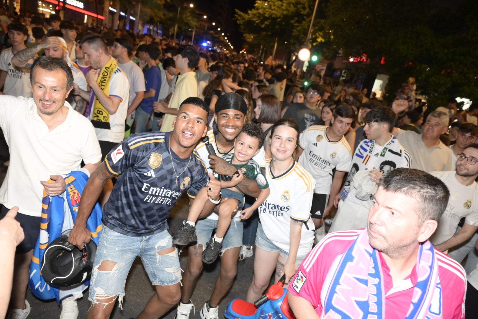 Badajoz celebra la decimoquinta Champions del Real Madrid