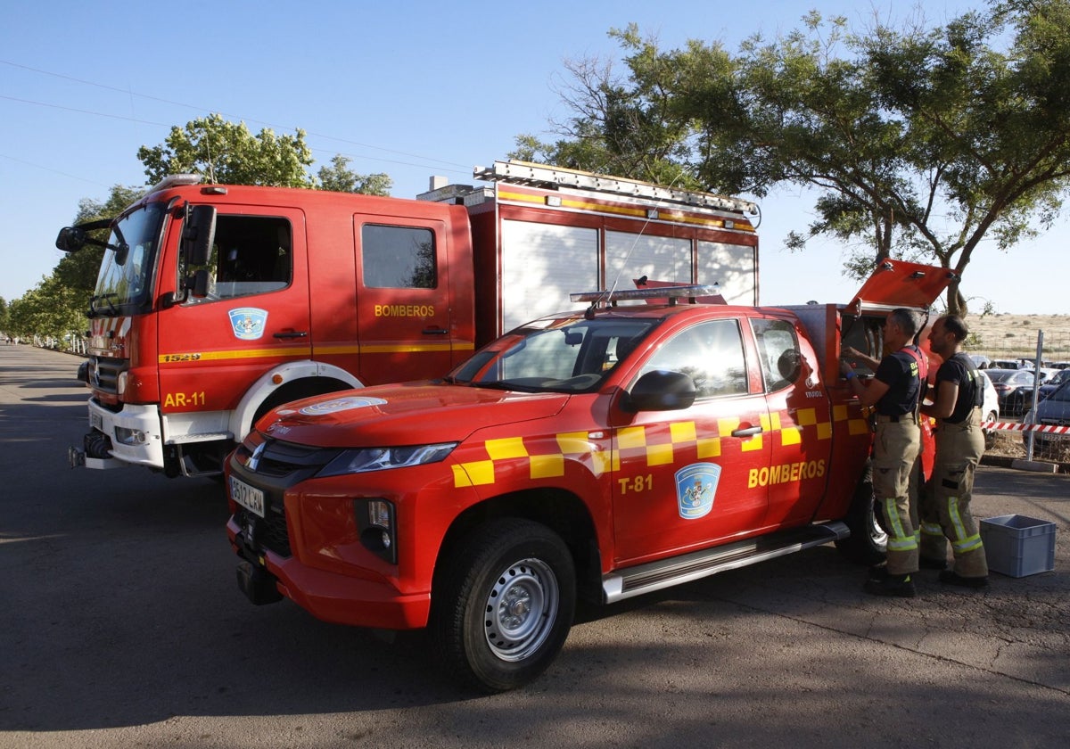 Retén de bomberos en el ferial.