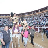 Salida a hombros de Talavante y Emilio de Justo en la Era de los Mártires de Cáceres