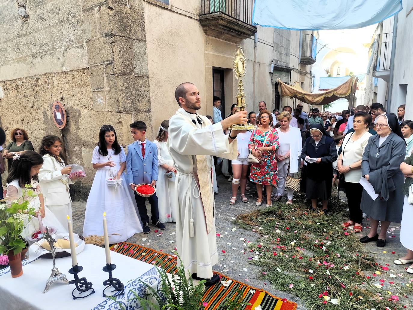 Procesión del Corpus por la Villa Adentro