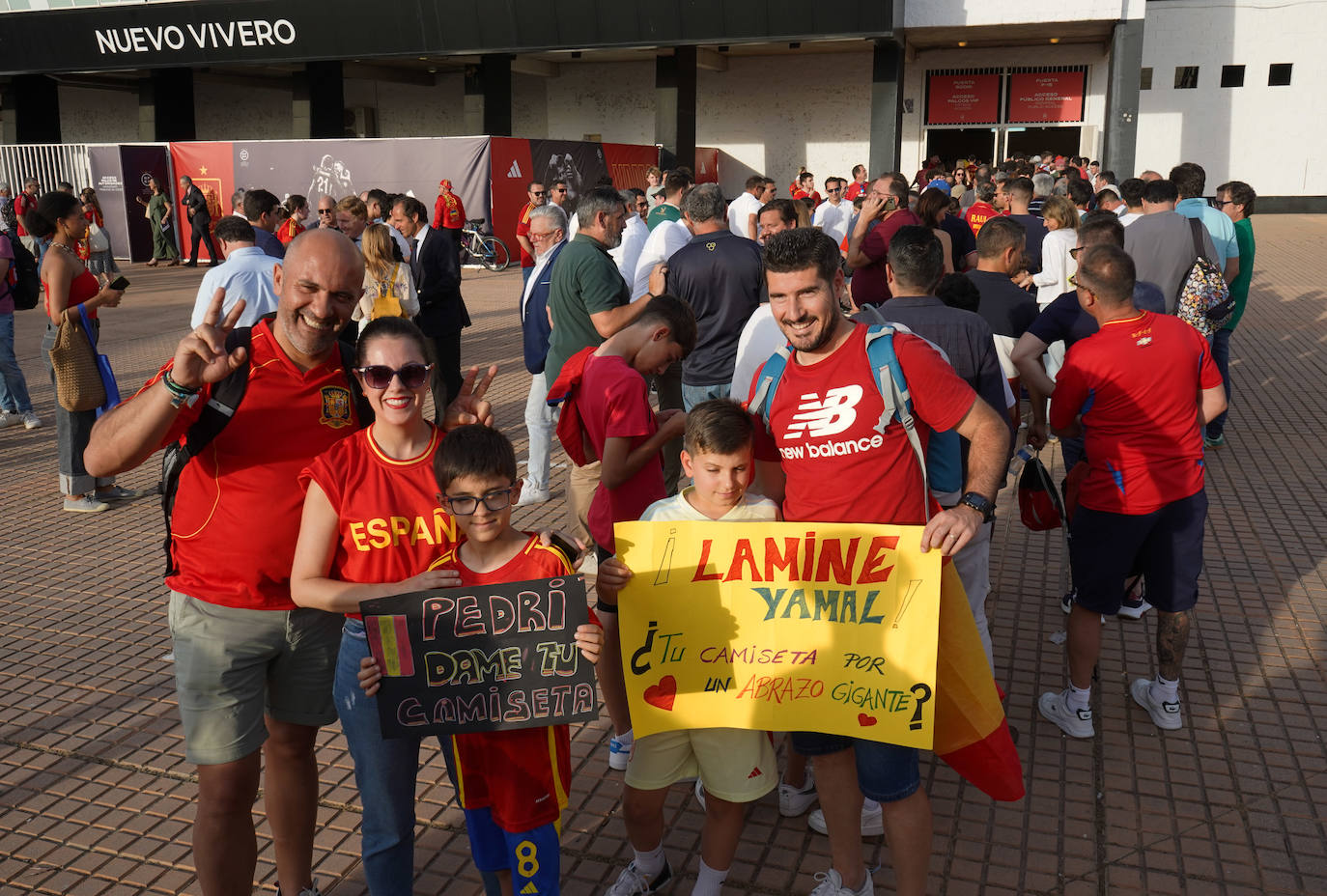 Búscate en el Nuevo Vivero durante la previa del España-Andorra