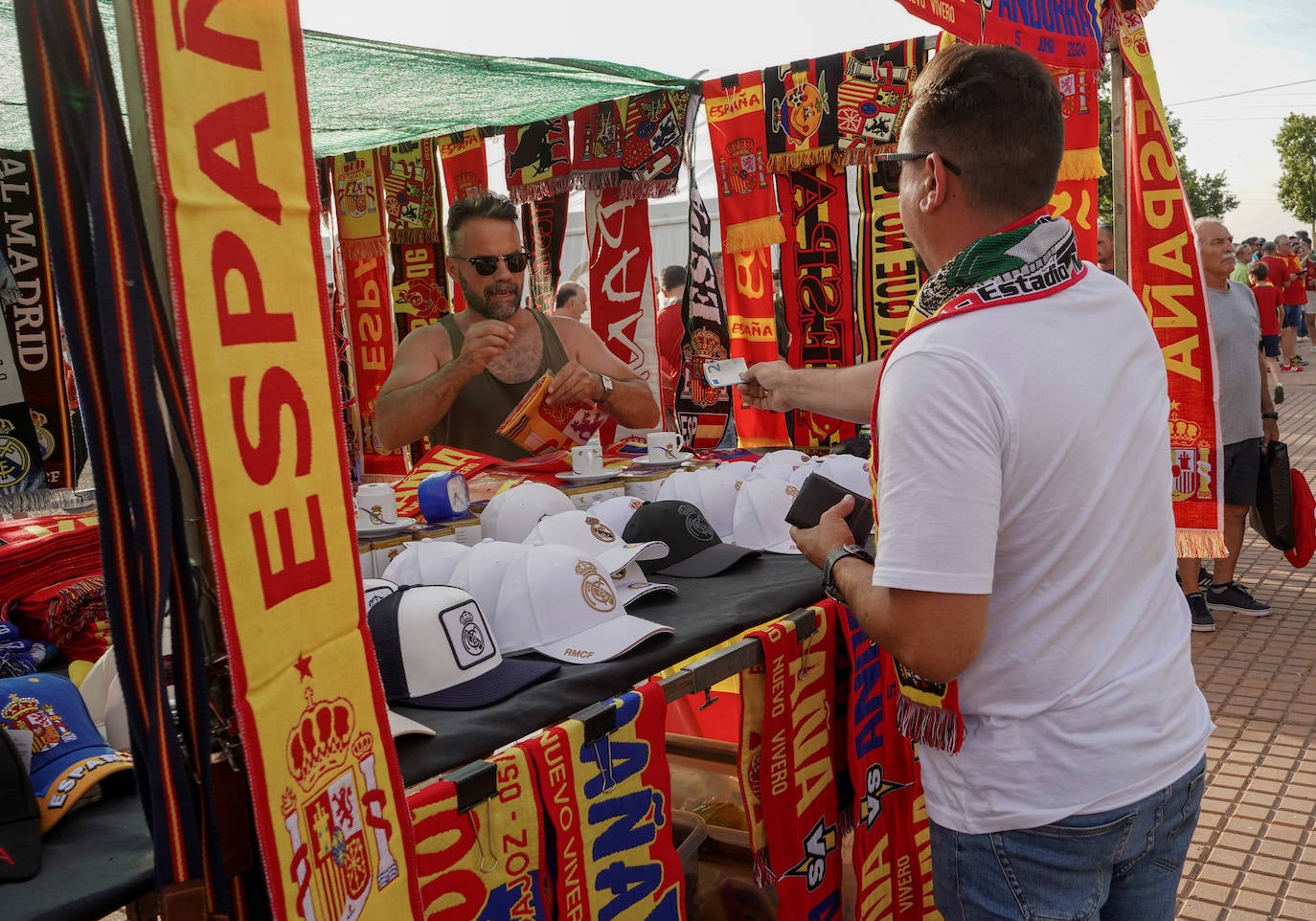 Búscate en el Nuevo Vivero durante la previa del España-Andorra