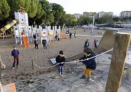 Zona de juegos infantiles en el parque del Príncipe.