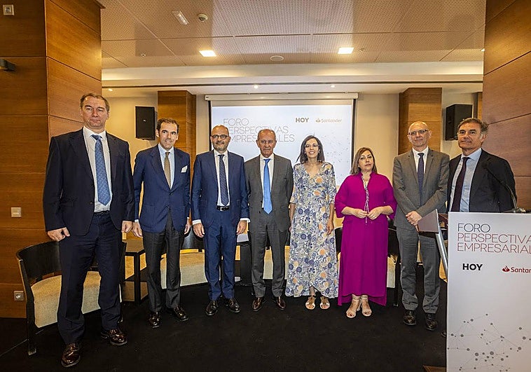 Víctor Cioban, Rafael Benjumea, Justiniano Cortés, Carlos Arce, Inmaculada López, Mar Domínguez, Ramón Jiménez y Ángel Luis Arce
