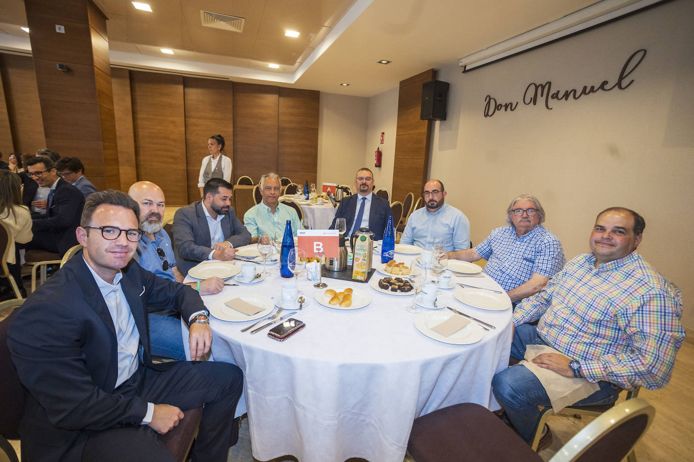 Mario Vega, Jorge Pablo de la Llave, José María Ferreiro, Pedro Parra, Francisco Márquez, Carlos Díaz, Gregorio Montero y Pedro Morgado.