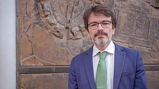 «Facilitamos la convivencia con las renovables»
