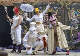 Representación del espectáculo infantil 'La leyenda de un dragón', de Maltravieso Teatro, en el Foro de los Balbos este domingo.