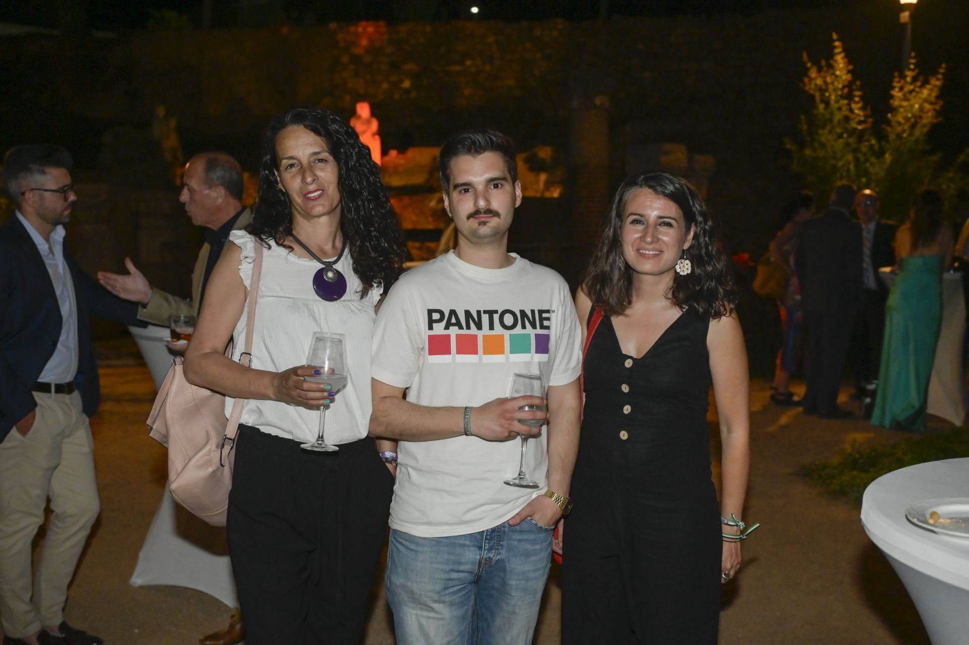 Yolanda Rangel, Javier Romo e Irene de Miguel.