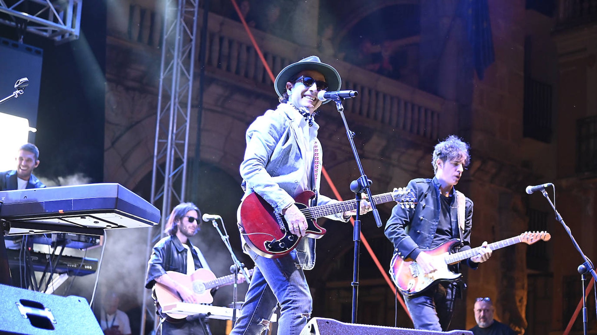 Coti hace vibrar a Plasencia en el primer concierto de las Ferias en la