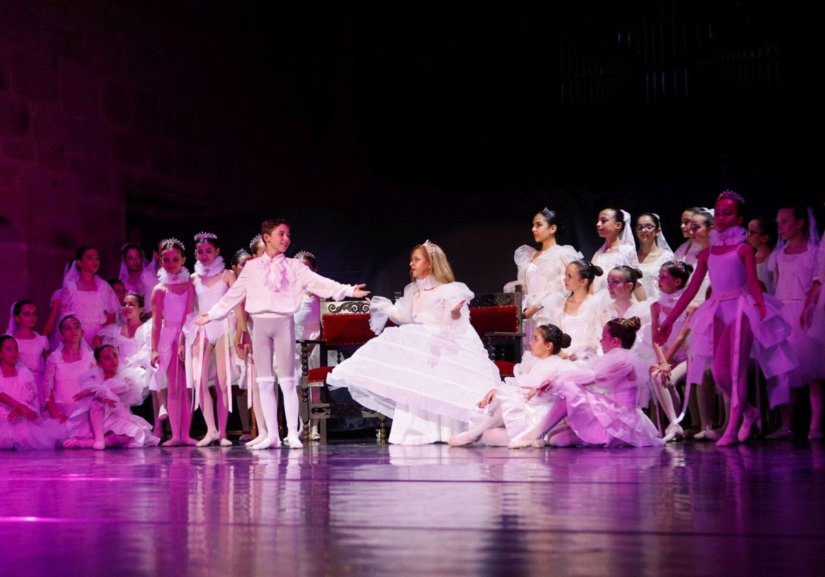 Fin de curso del Conservatorio Elemental de Danza 'El Brocense'.