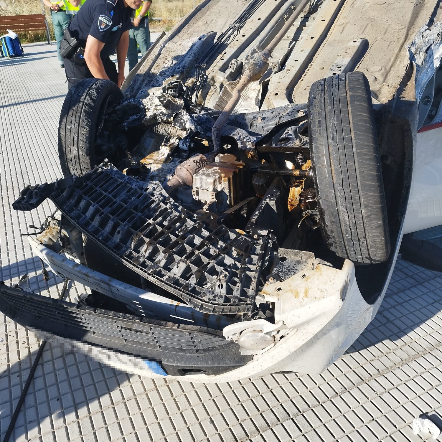 Así ha quedado el vehículo accidentado en Navalmoral tras dar vueltas de campana