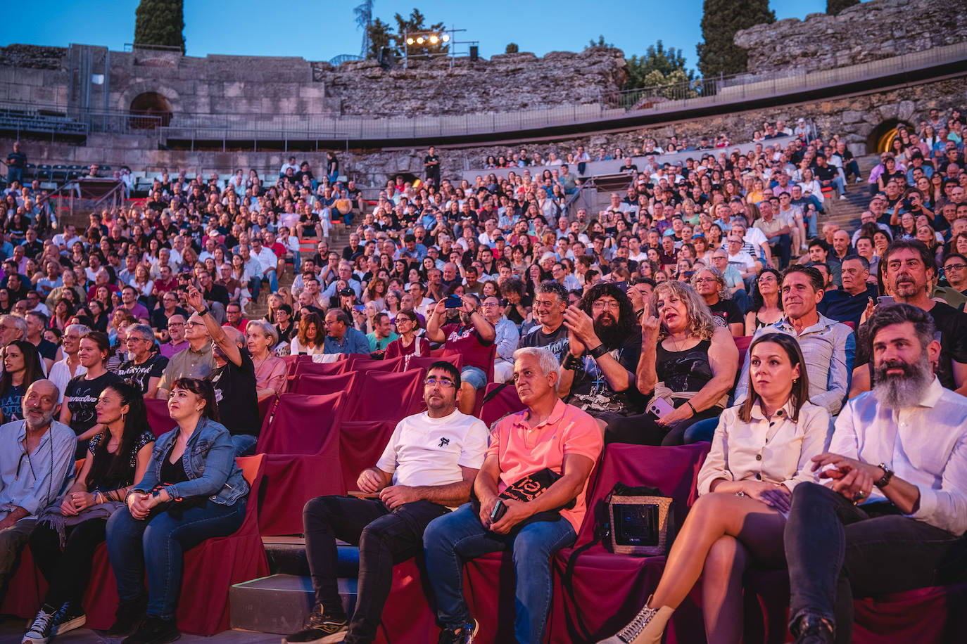 Las mejores imágenes del concierto de Status Quo en el Teatro Romano de Mérida