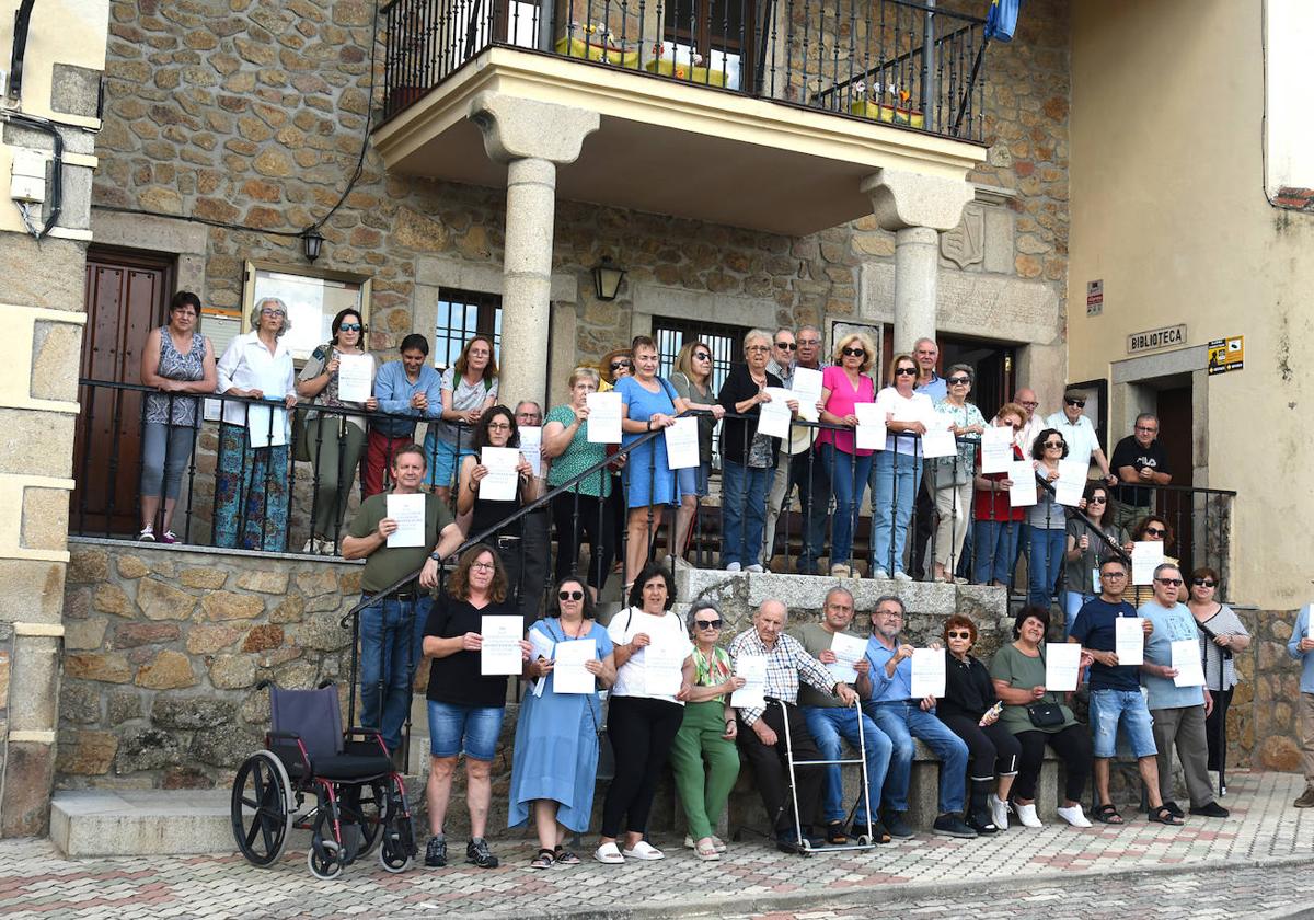 Vecinos de Oliva de Plasencia manifiestan su rechazo a la planta de biometano.