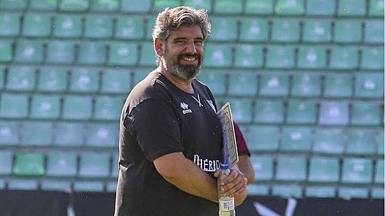 Juan García, nuevo entrenador del Llerenense