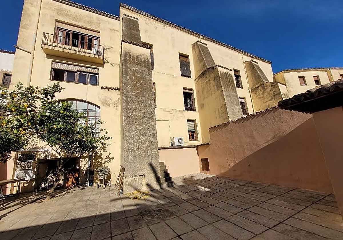 Aspecto de la fachada de levante, que se va a reformar, en una imagen del proyecto técnico.