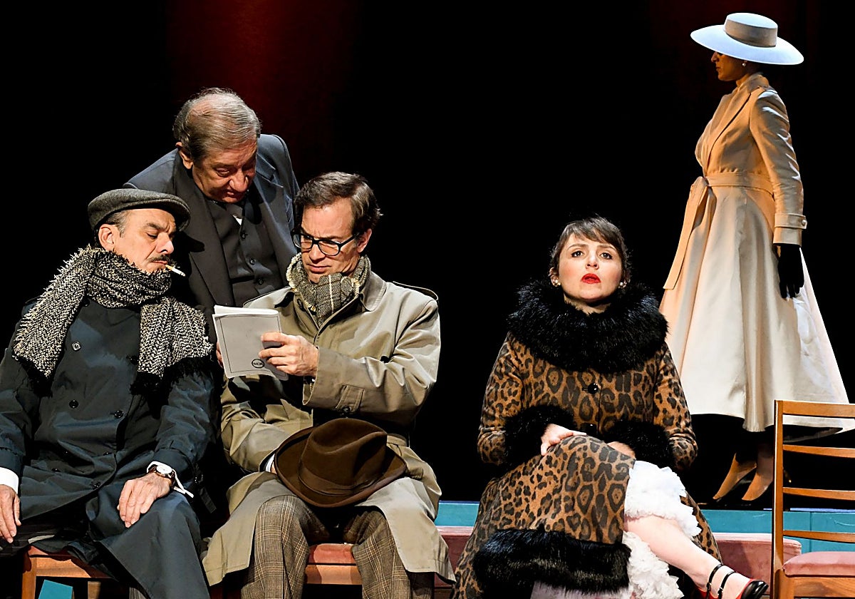 Imagen de la obra de teatro 'La dama duende', que llega hoy a la plaza de San Jorge.