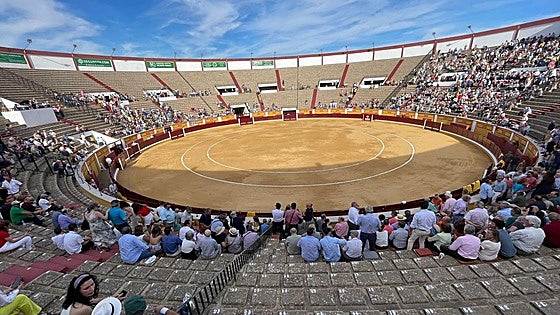 Así hemos narrado la corrida de toros mixta con Mendoza, De Justo y Marín