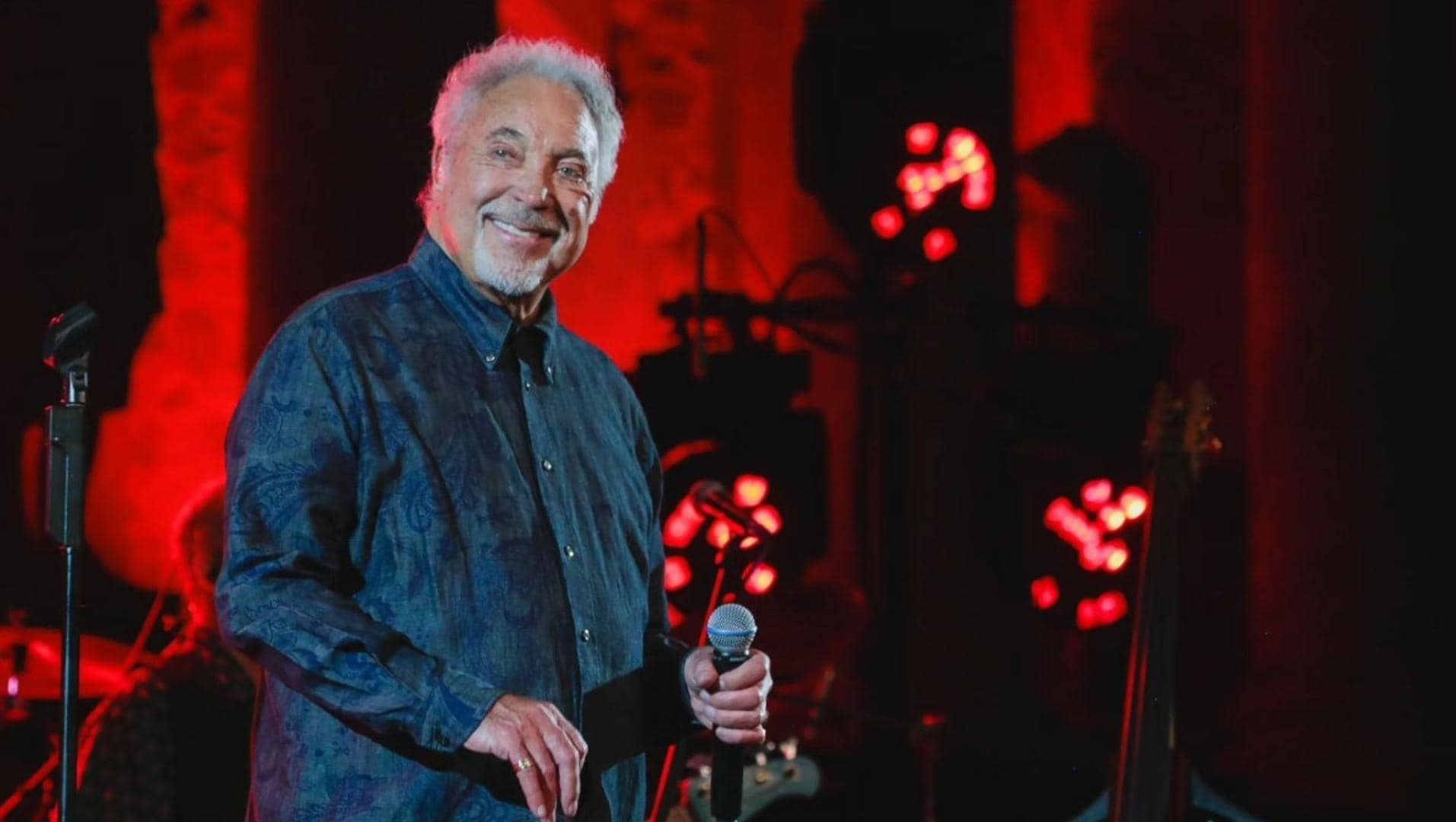 Tom Jones, a person of eighty with a throat of forty |  Immediately