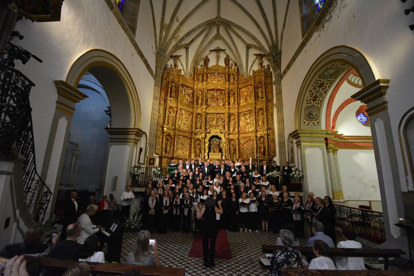 Seis grupos unieron sus voces en el encuentro de corales Juan Ignacio Márquez