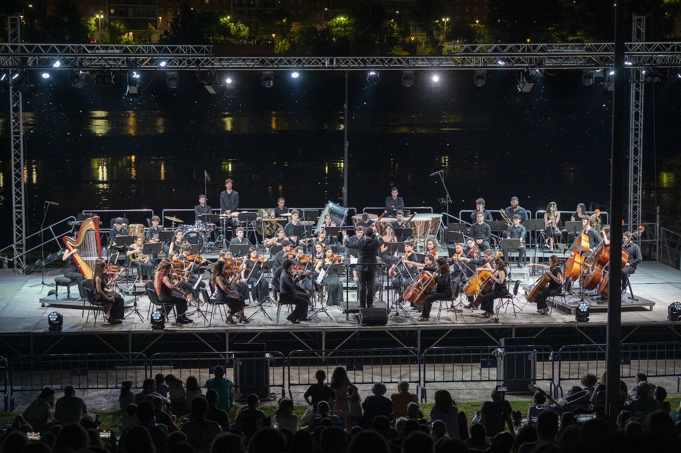 Fuegos artificiales en la noche de San Juan de Badajoz