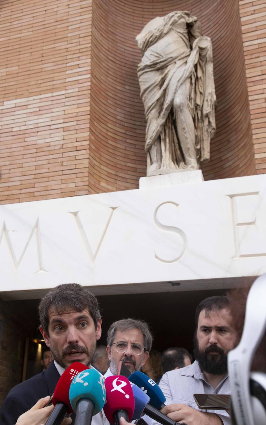 Así ha sido la visita del ministro de Cultura, Ernest Urtasun, al Museo Romano de Mérida