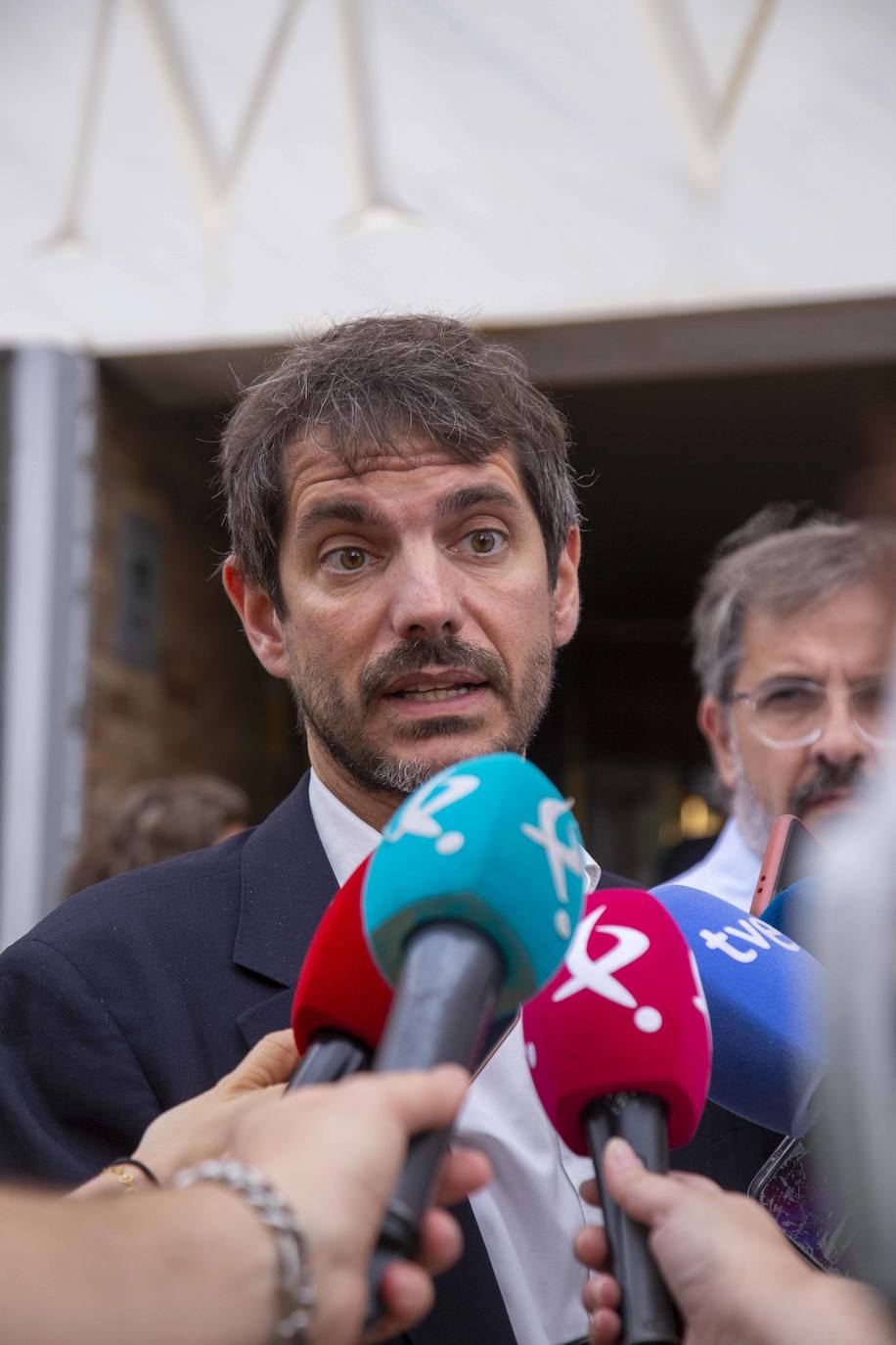 Así ha sido la visita del ministro de Cultura, Ernest Urtasun, al Museo Romano de Mérida