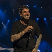 Melendi hace vibrar a Badajoz con sus primeras rumbas