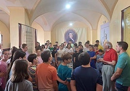 El centro de ocio dedica una exposición bibliográfica a Bartolomé José Gallardo, uno de sus personajes más ilustres, abierta al público hasta el 31 de agosto. En ella se puede contemplar diverso material impreso relacionado con su vida y obra. Libros, reproducciones bibliográficas, folletos y objetos personales de Bartolomé José Gallardo conforman la exposición que sobre este autor. La idea de abrirla durante los meses veraniegos para facilitar a los ciudadanos, y también a los visitantes que acudirán durante estas fechas a Campanario, el conocimiento de este personaje local