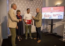 Moisés Delicado (CSIF), Catalina Galán (Comisiones Obreras), César García (UGT) y Julio César Fuster.