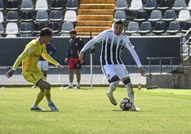 Adri Carrasco en un partido de la pasada temporada.