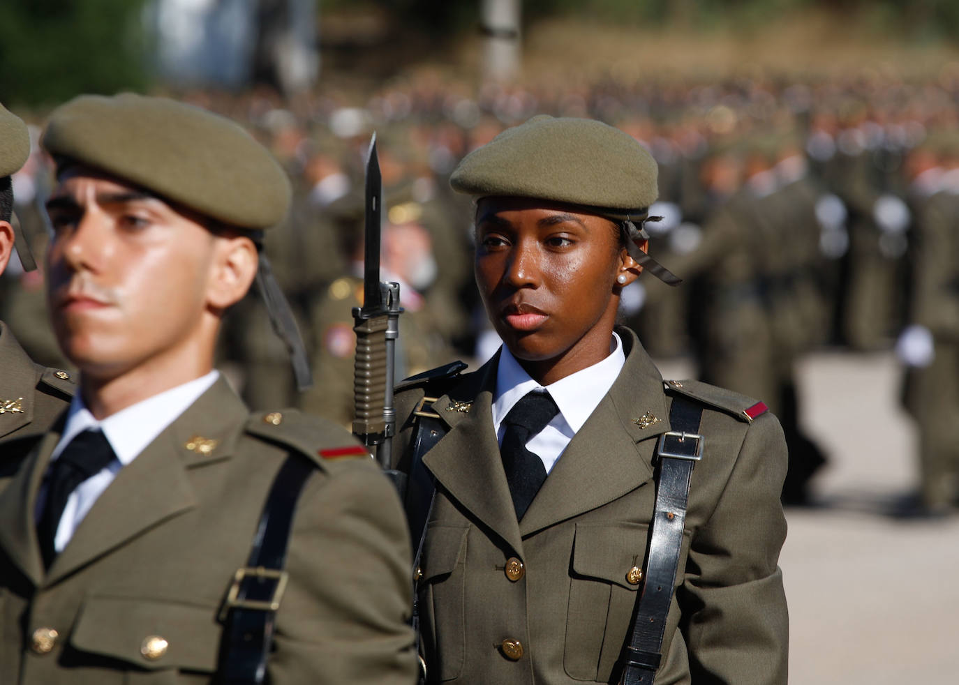 Las mejores imágenes de la jura de bandera en Cáceres (II)