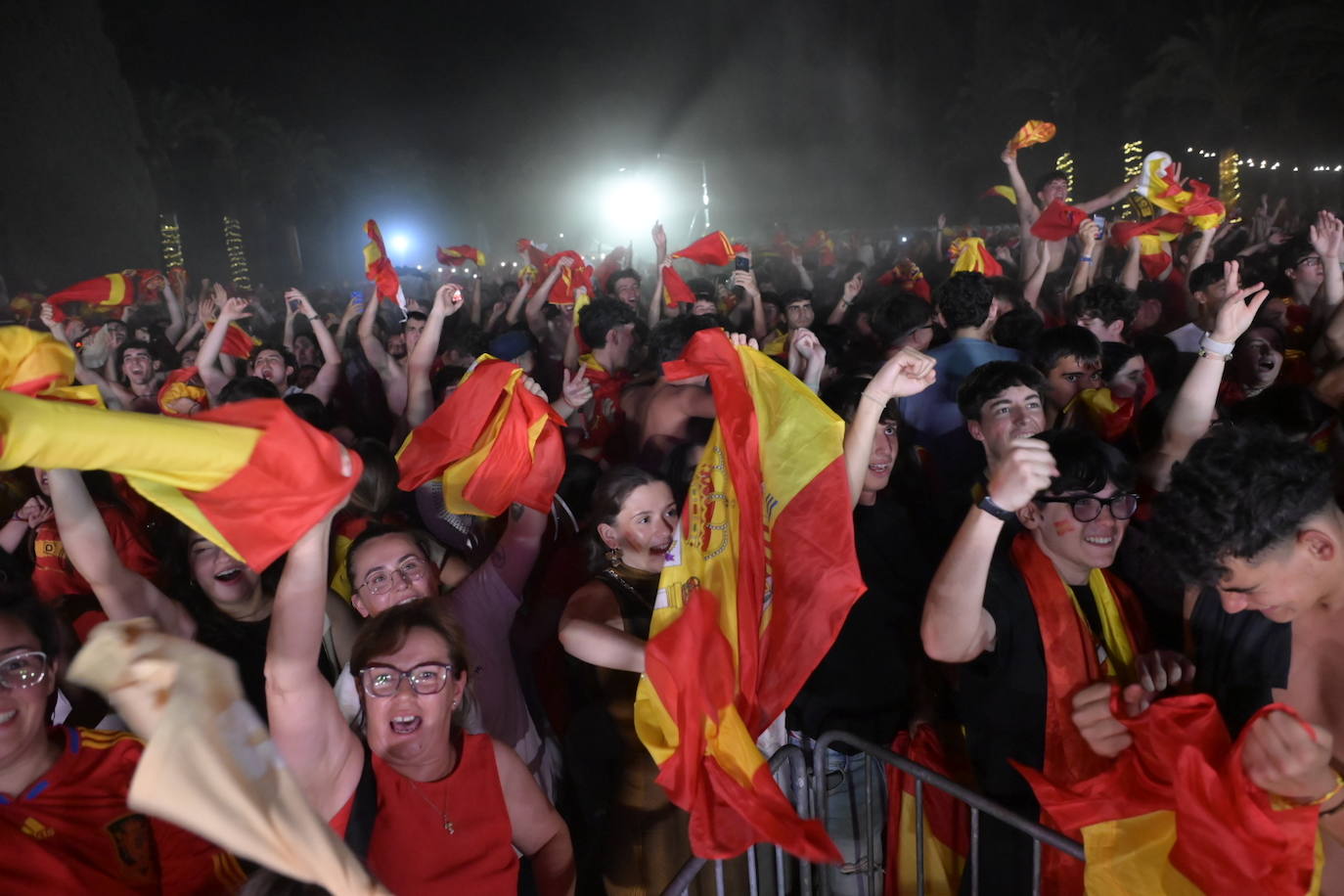 Celebración de la victoria de España en Badajoz