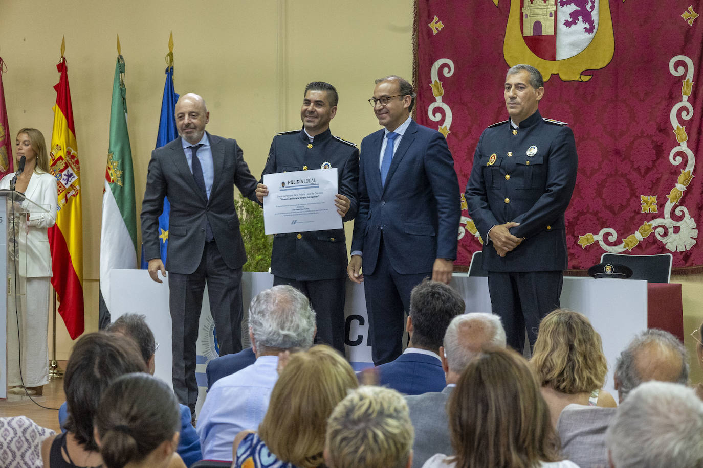 Así ha sido la entrega de distinciones a la Policía Local del Cáceres