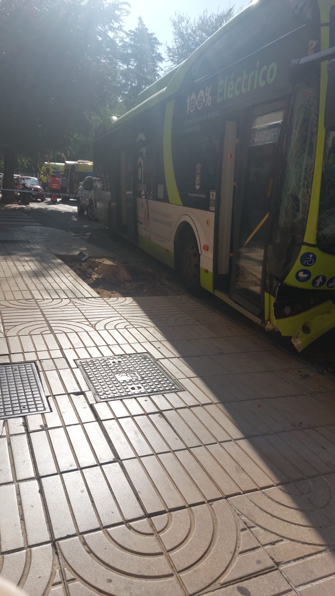 Estado en el que han quedado los vehículos implicados en el accidente de Badajoz