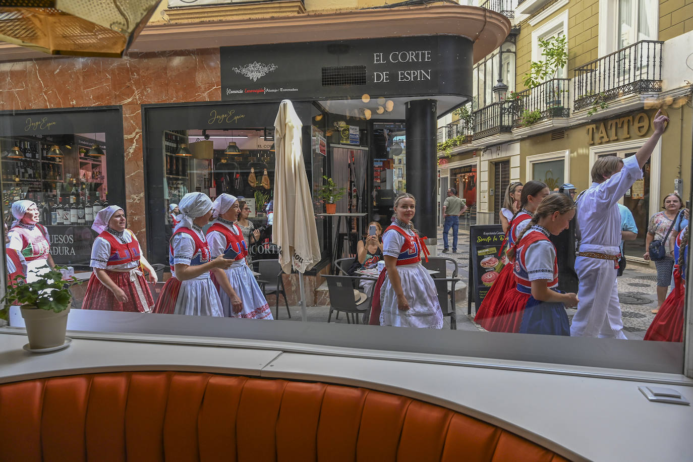 El Festival Folclórico Internacional en imágenes