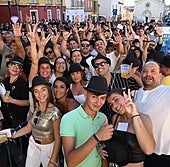 El ambiente previo al concierto de El Barrio en la Alcazaba de Badajoz, en imágenes
