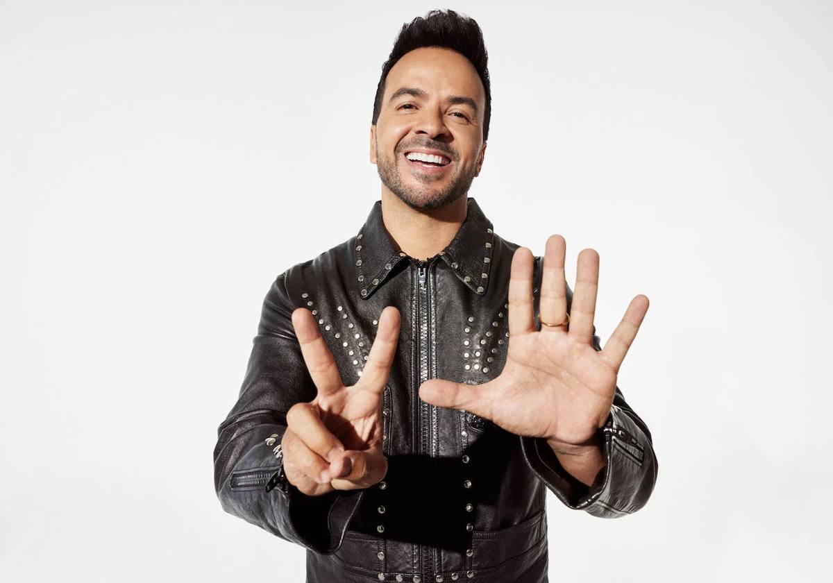 Luis Fonsi esta celebrando en 2024 sus 25 años de carrera musical.