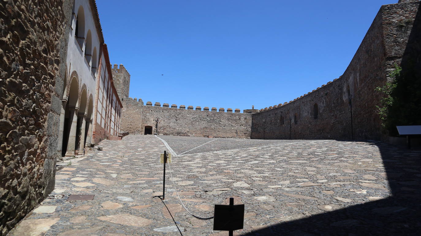 Interior del castillo medieval