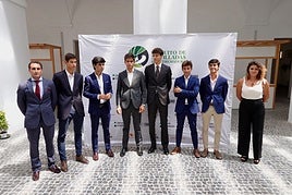 Los novilleros García Corbacho, Gonçalo Alves, Sergio Sánchez, Manuel Caballero, Mariscal Ruiz, Eric Olivera, Tomás Bastos y María del Mar Santos.