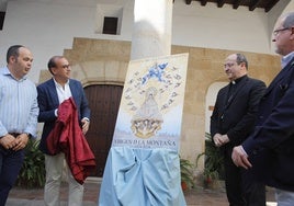 Momento en el que se ha dado a conocer este miércoles el cartel del Centenario de la Virgen de la Montaña en el Obispado.