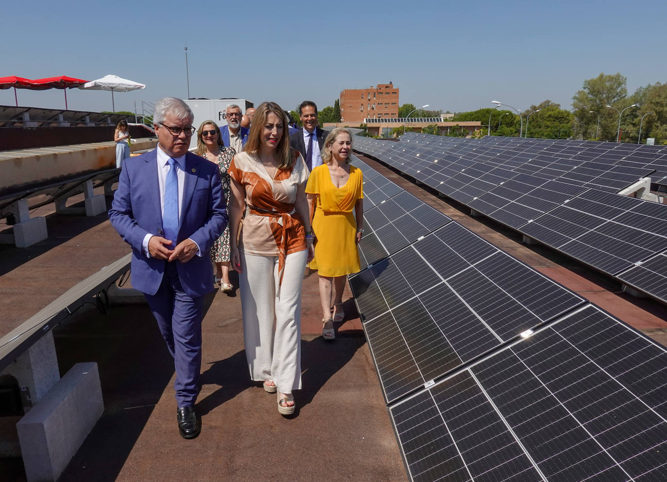 Así ha sido la presentación de las placas fotovoltaicas en la UEx