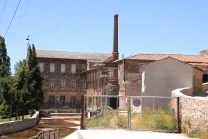 Vista de la futura nueva entrada que se proyecta para la Universidad Popular. ::