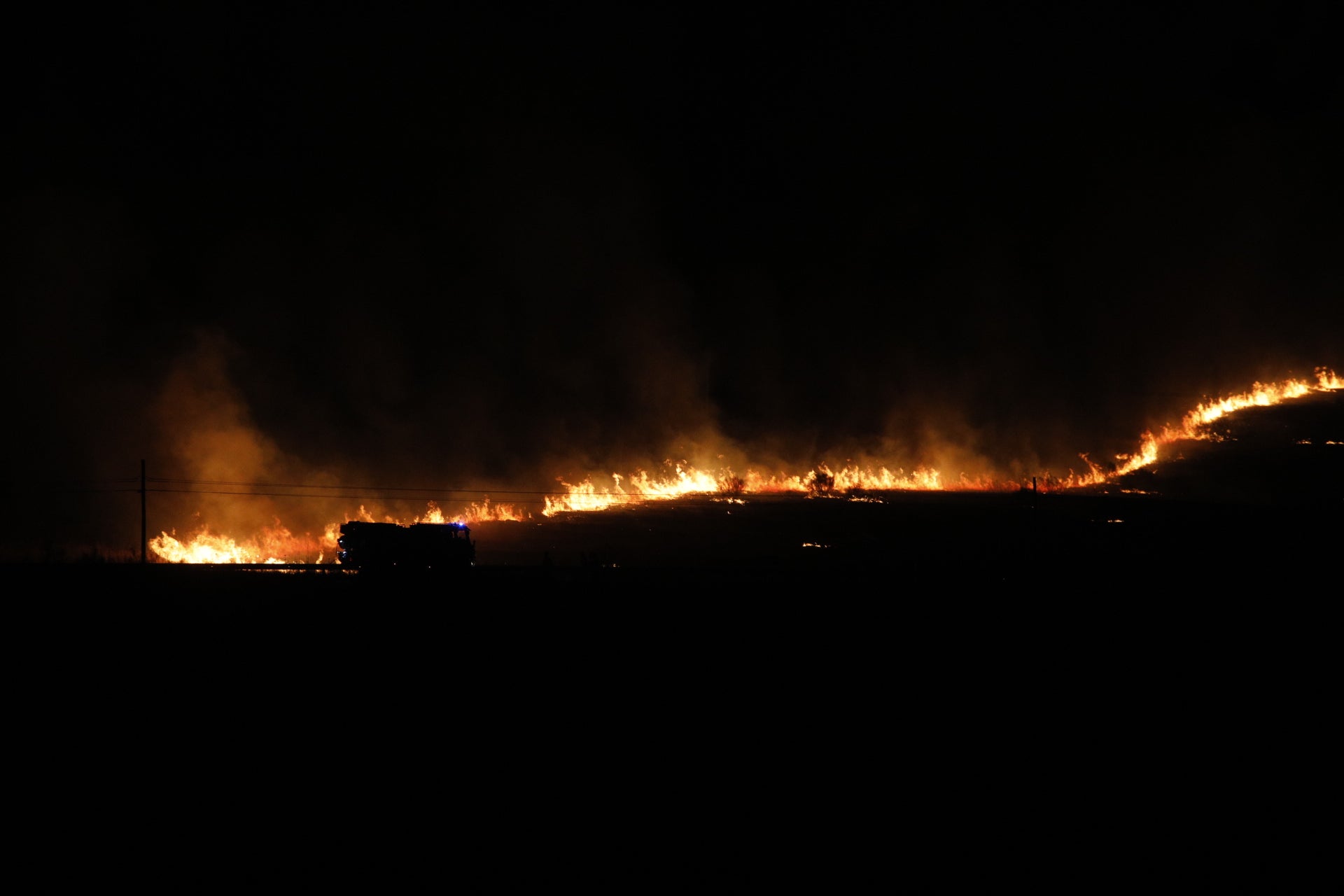 Así ha sido el incendio próximo a la Cañada y el Ceres Golf