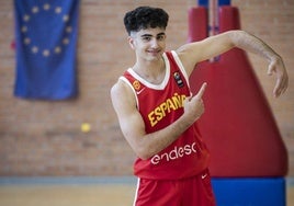 Nico Marina Parra, con la selección española.