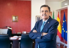 Juan Alberto Parejo es rector del CEU Fernando III.